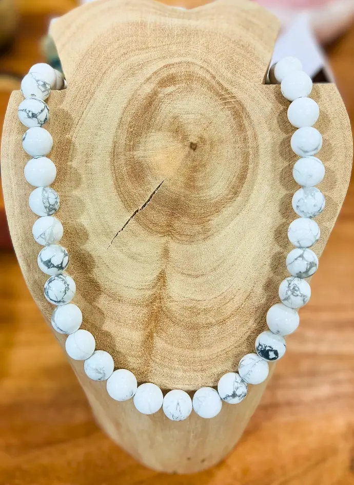 Collier boule Howlite 8mm