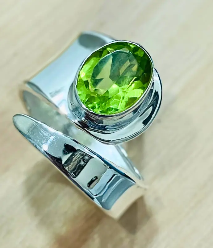 Bague Péridot facetté en Argent 925