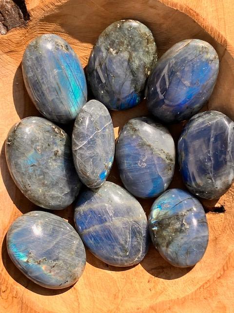 Galet de Labradorite Bleue