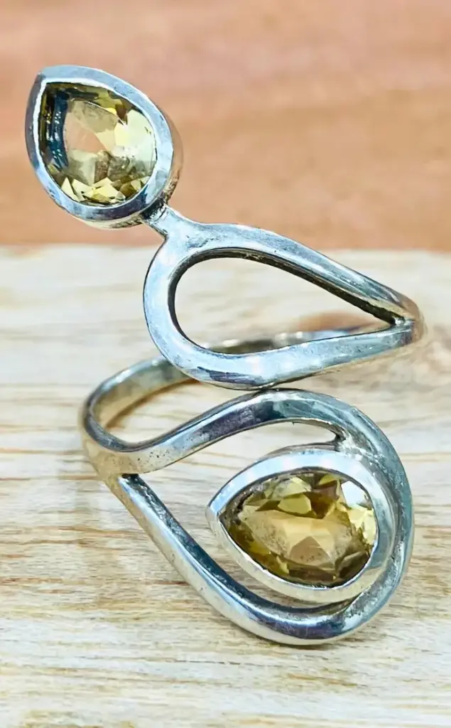 Bague Citrine naturelle facettée en Argent 925