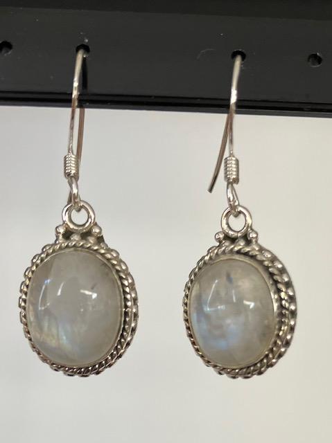 Boucles d'oreilles en Pierre de Lune Bleutée